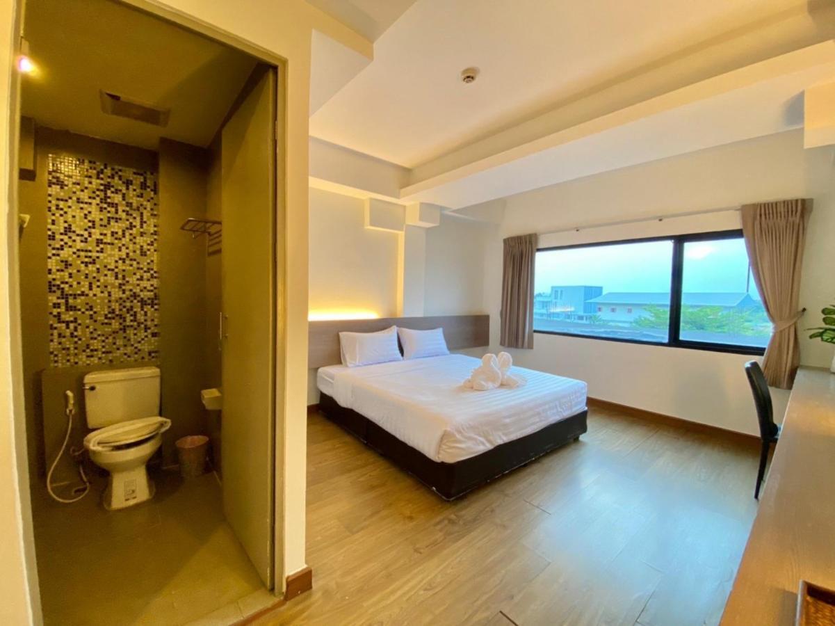 View Dee Bkk Airport Residence Banguecoque Exterior foto